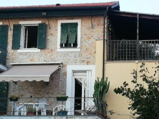 ホテル Ca' Clementine Sasso di Bordighera エクステリア 写真