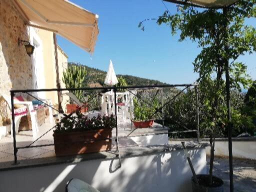 ホテル Ca' Clementine Sasso di Bordighera エクステリア 写真